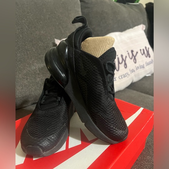 Nike 270 - Picture 3 of 4